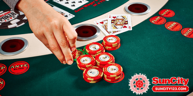 Poker Suncity – Game Bài Được Yêu Thích Số 1 Châu Á Poker Suncity là game bài đổi thưởng phổ biến trên toàn thế giới